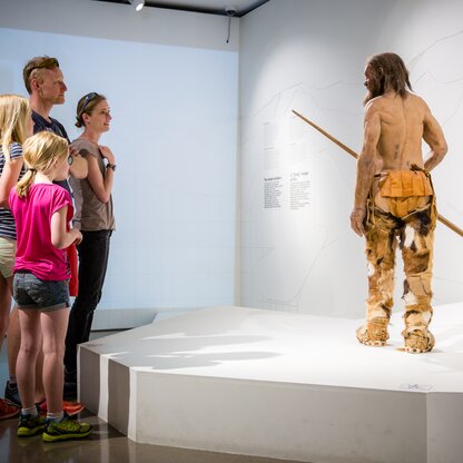 Dauerausstellung - Rekonstruktion  | © © Südtiroler Archäologiemuseum/flipflop-collective